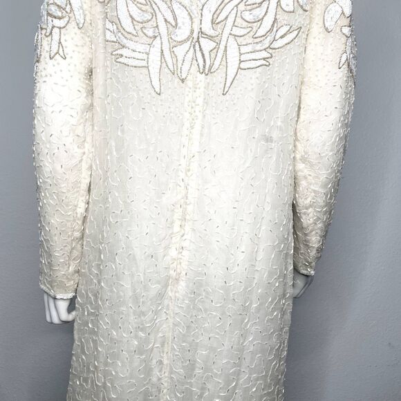 Anjumun California Rare Vintage 80s White Floral Pearlescent Beaded Gown - Picture 9 of 11